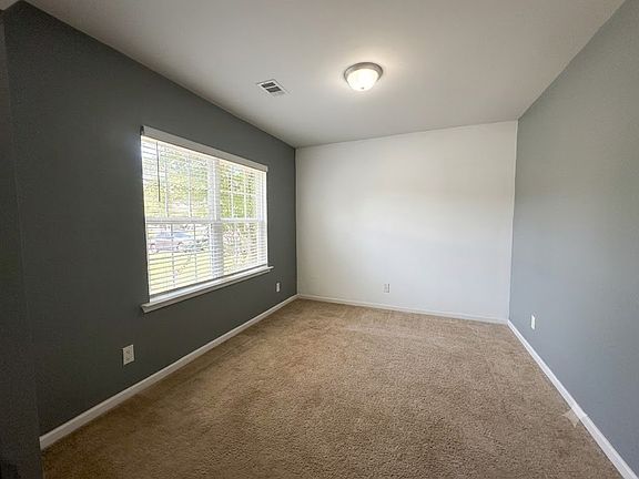 4th image of 32 Pacolet Ln
