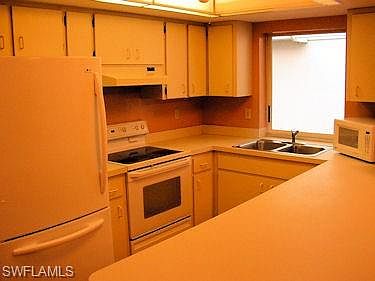 3rd image of 13741 Downing Ln #4