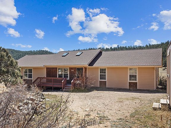 2nd image of 582 Meadowview Dr