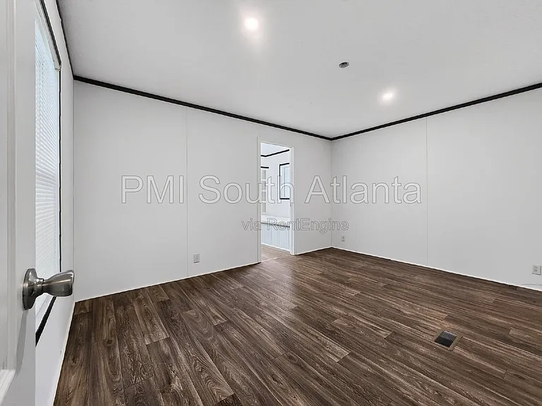 2621 Jeffersonville Rd #23 — Photo 14