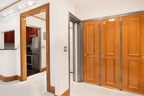 Rented by WAM Partners - William Moses Co. | media 26
