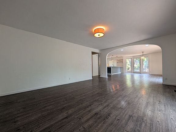 3rd image of 3570 Hickory Ave