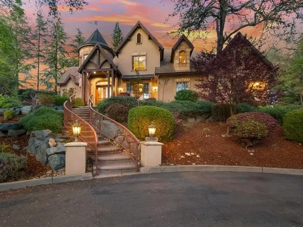 8749 Noland Ln, Fair Oaks, CA 95628
