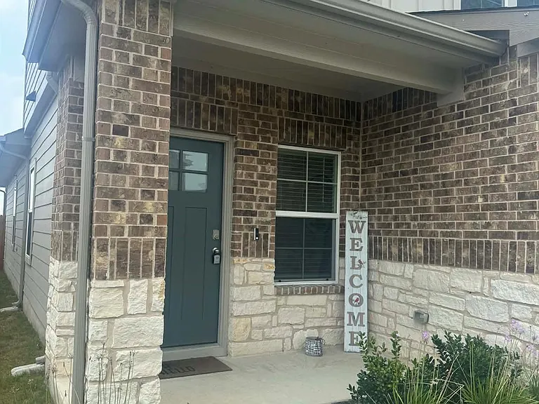 154 Arroyo Sweetwood Cir — Photo 2