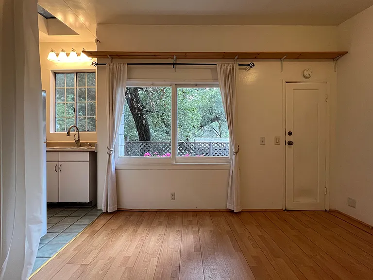 1262B N Topanga Canyon Blvd — Photo 6