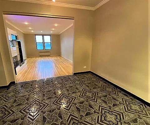5th image of 1840 E 13th St #3AA