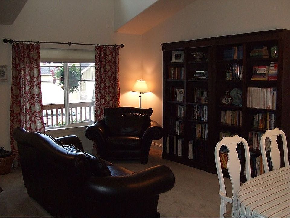 2nd image of 881 N 28th Ave