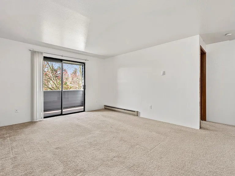 Michelle Apartments — Photo 7