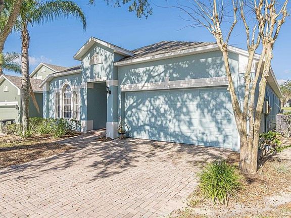 3rd image of 547 KENSINGTON DRIVE