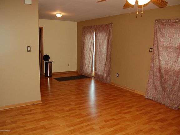 5th image of 199 Melville Ave