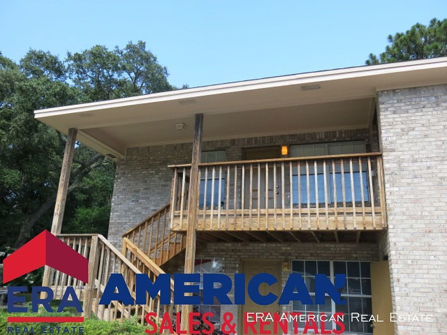 1st image of 915 Canopy Ln APT 3