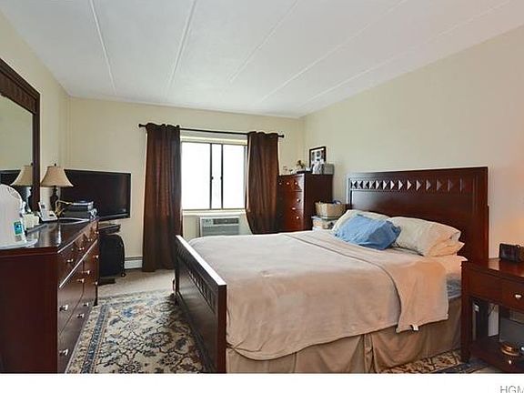 4th image of 666 Pelham Rd APT 4F