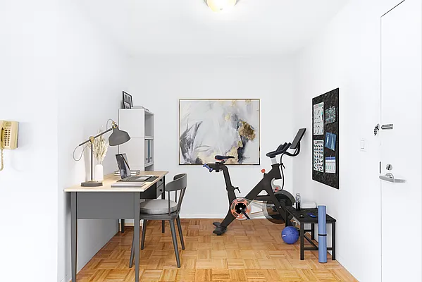 Rented by Compass | media 25