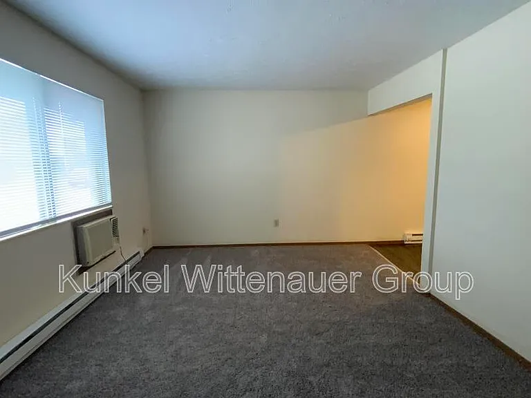 2611 Sierra Dr E — Photo 4