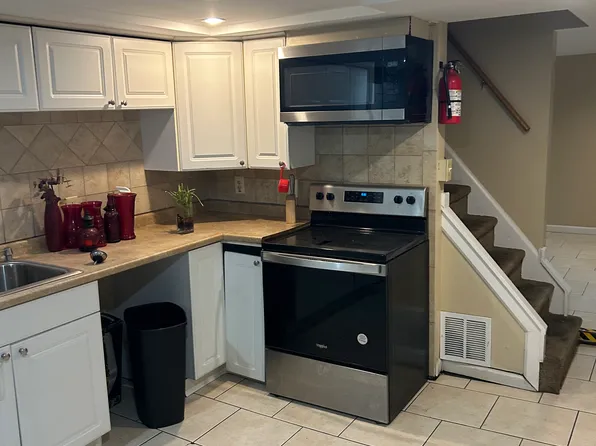 379 S 1st Ave, Coatesville, PA 19320