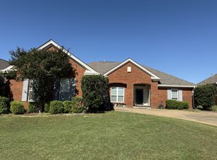 105 Mill Ridge Ct, Prattville, AL 36066