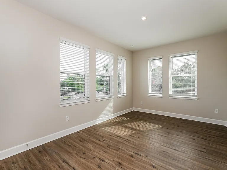 Chatham 4x3.5 - Master Suite