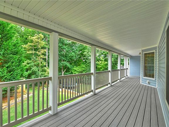 4th image of 130 Thornwood Ct