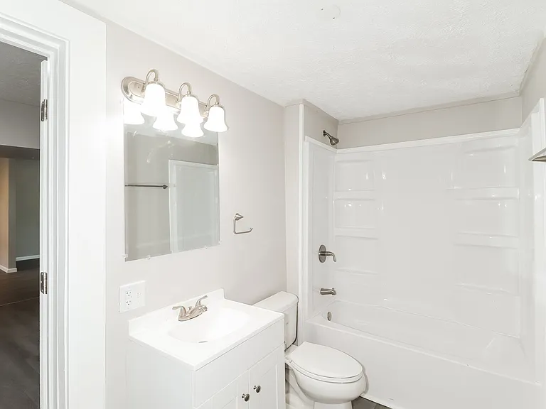 1581032_027_bathroom_12935190.jpg