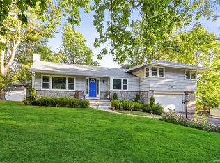 102 Ward Dr, New Rochelle, NY 10804