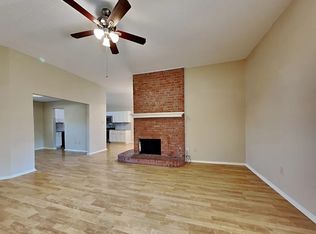 106 Idle Creek Ln, Desoto, TX 75115