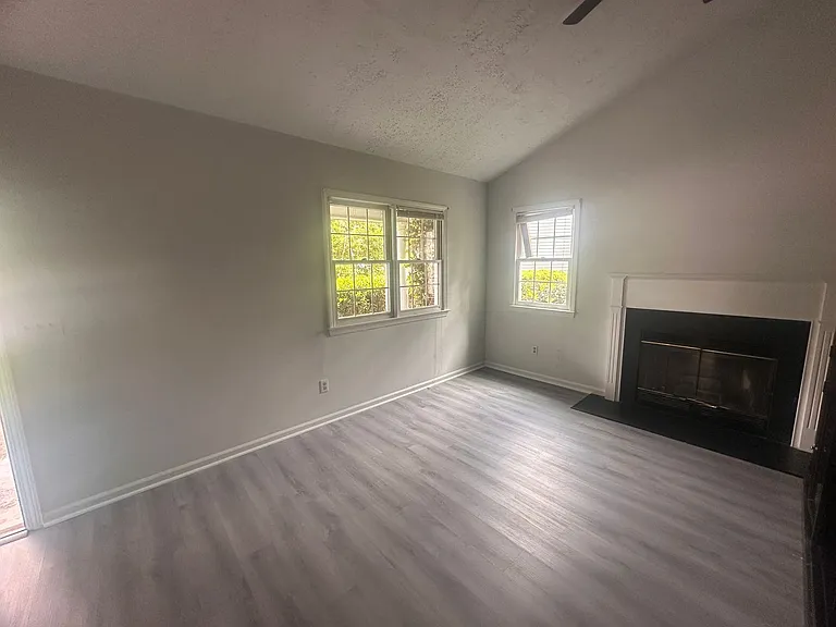 6519 Spicewood St — Photo 3
