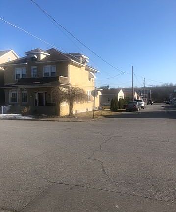 2nd image of 26 Centre St