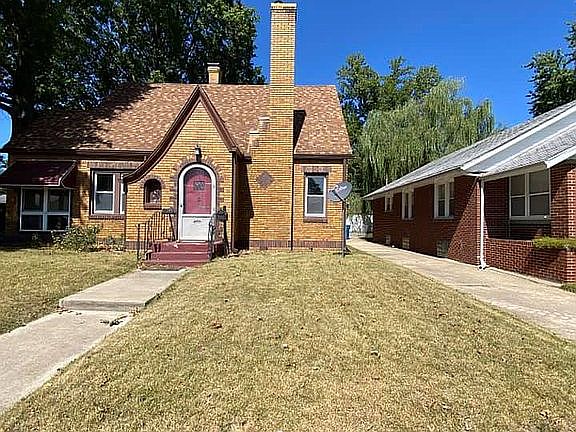 2nd image of 2700 Farrington St