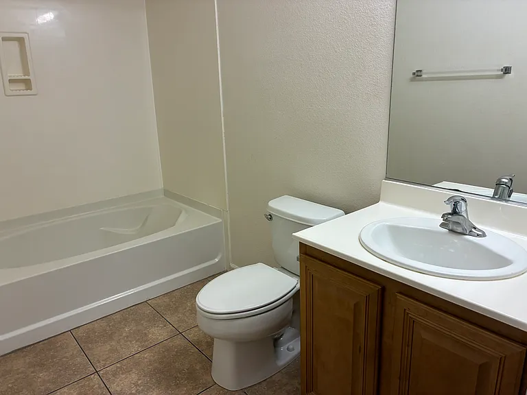 43 Agate Ave #405 — Photo 21