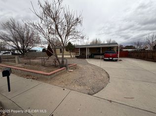 1706 E Navajo St, Farmington, NM 87401