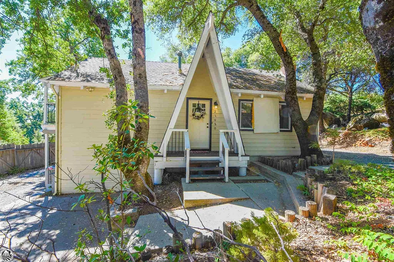 21080 Crystal Falls Dr photo 1