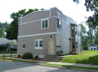 1701 25th St APT 3, Rock Island, IL