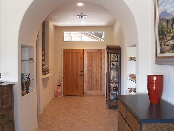 4th image of 923 E Sawmill Canyon Pl