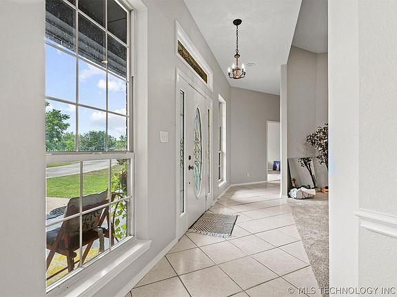 4th image of 236 Pecan Acres Ln