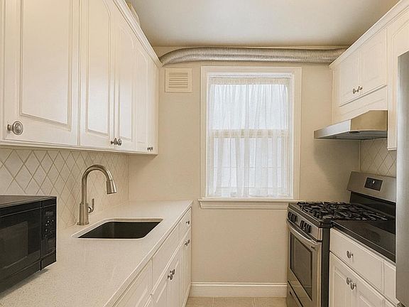 5th image of 150-40 Jewel Avenue #66B