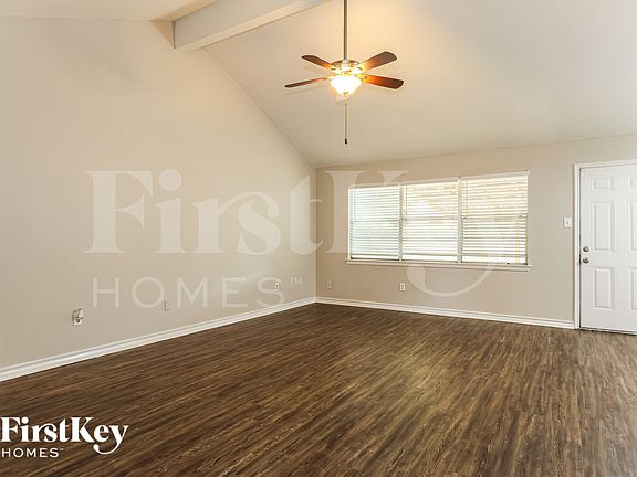 3rd image of 20327 Bridgedale Ln