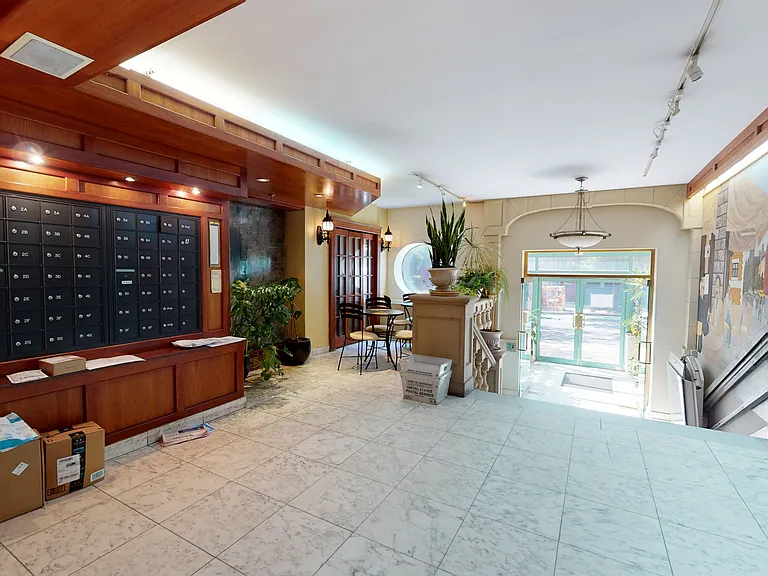525 E 13th St #2D — Photo 9