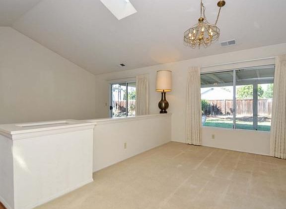 3rd image of 1501 Conway Dr