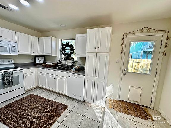5th image of 2265 Wallace Cir