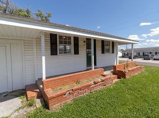 7460 N Wade School Rd #B, Columbia, MO 65202