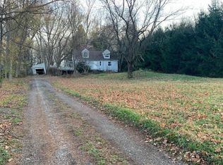 8630 Taylor May Rd, Chagrin Falls, OH 44023