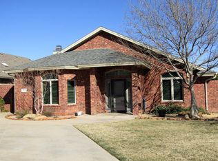 2031 Harvard Dr, Levelland, TX 79336