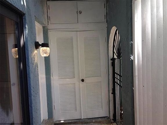 4th image of 3808 NE 6th Ave #1