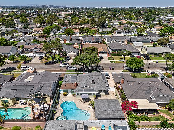 2nd image of 3042 Petaluma Ave