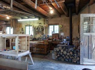 103 Brooks St, Taos, NM 87571