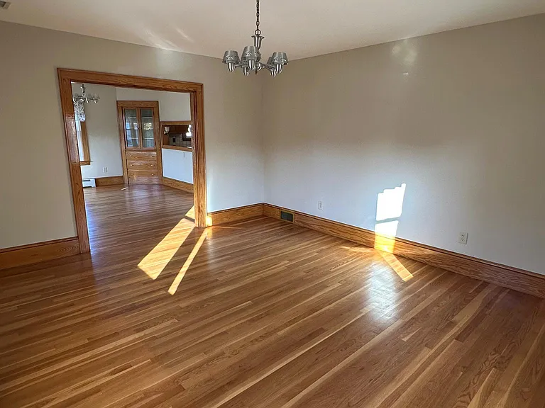 146 Harrington Ave — Photo 11