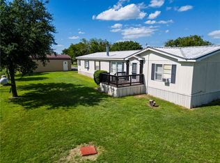 306 Creekwood Dr, Blum, TX 76627