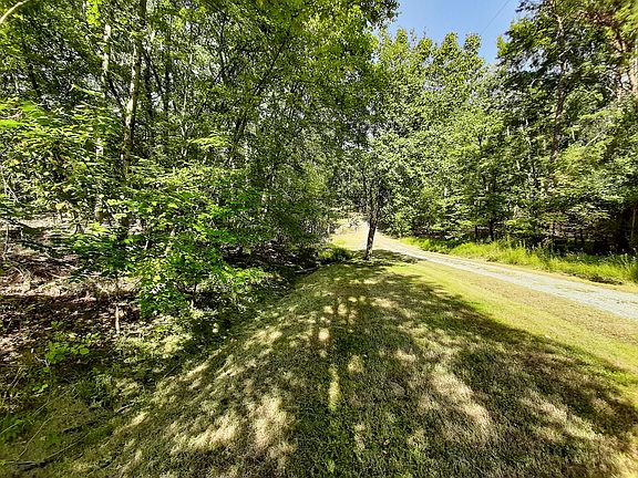 5th image of 206 Cascade Dr