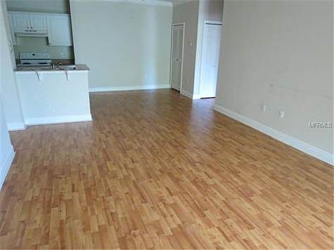 4th image of 304 Southern Pecan Cir Unit 201