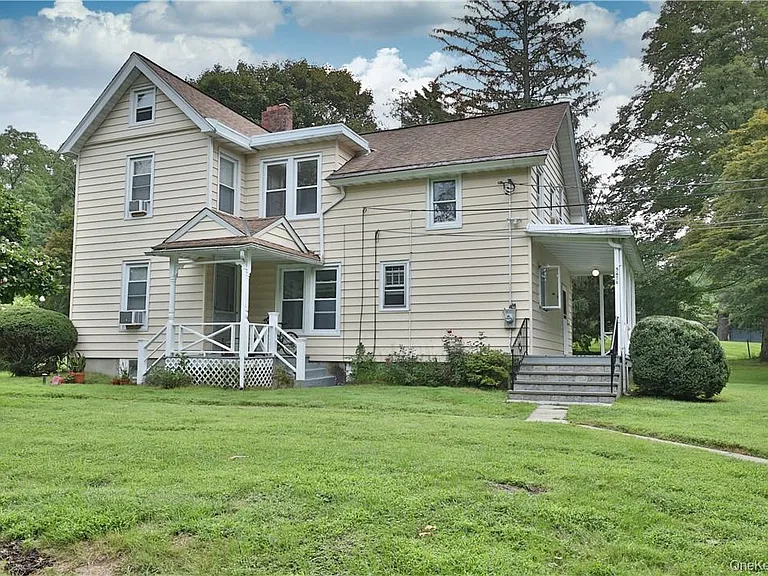 547 King St #A — Photo 2